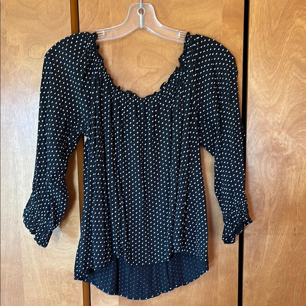 American Eagle Polka Dot Long Sleeve Off The Shoulder Top Size M